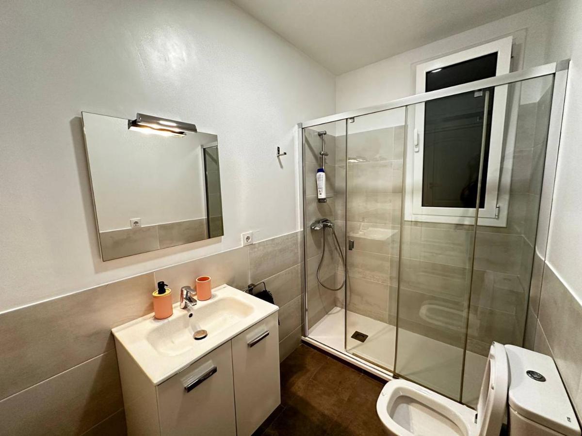 Rooms Nuevo Roger Barcelona Bagian luar foto