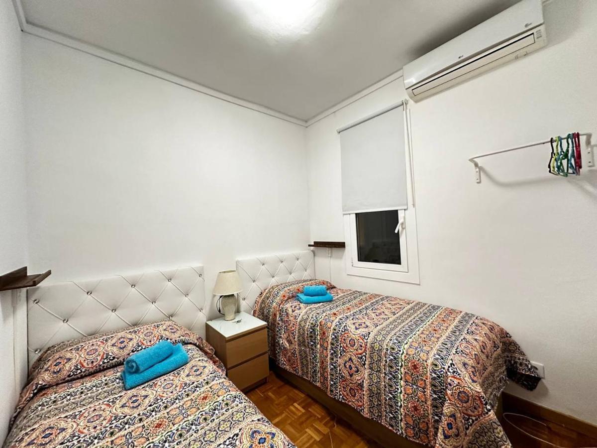 Rooms Nuevo Roger Barcelona Bagian luar foto