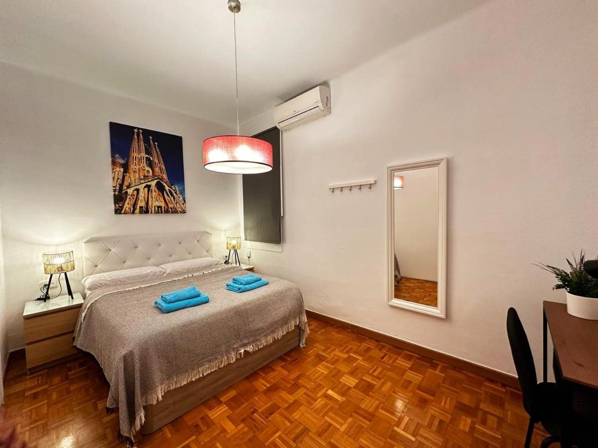 Rooms Nuevo Roger Barcelona Bagian luar foto