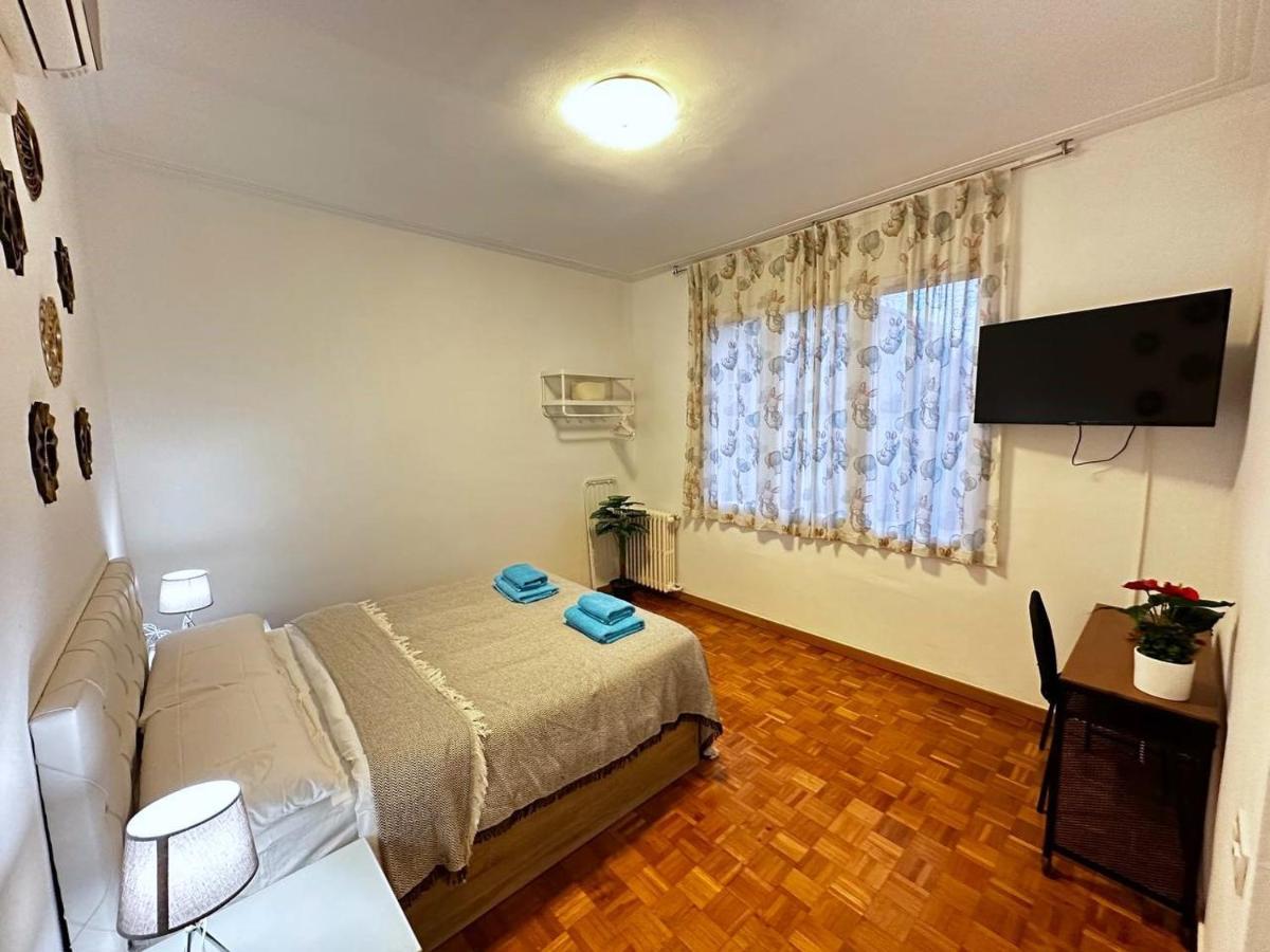 Rooms Nuevo Roger Barcelona Bagian luar foto