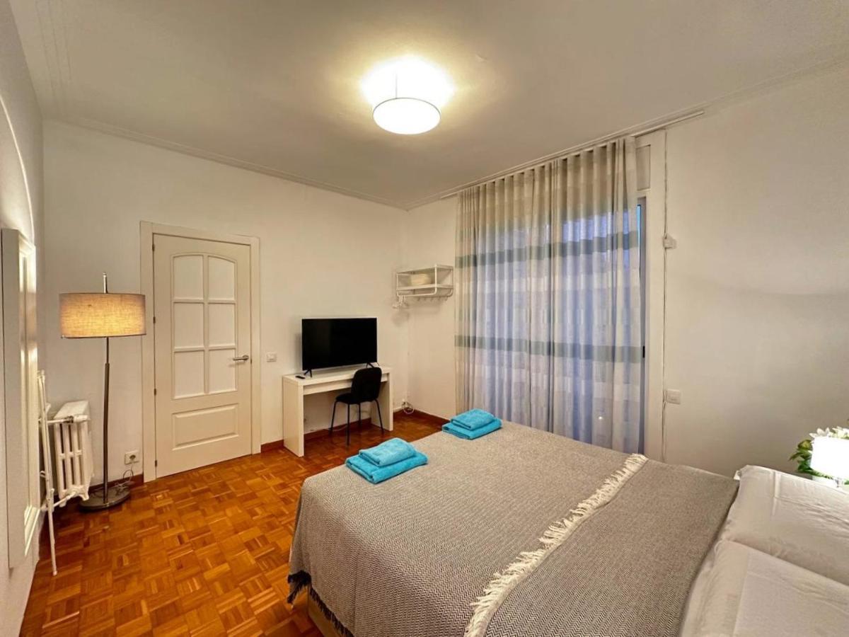 Rooms Nuevo Roger Barcelona Bagian luar foto