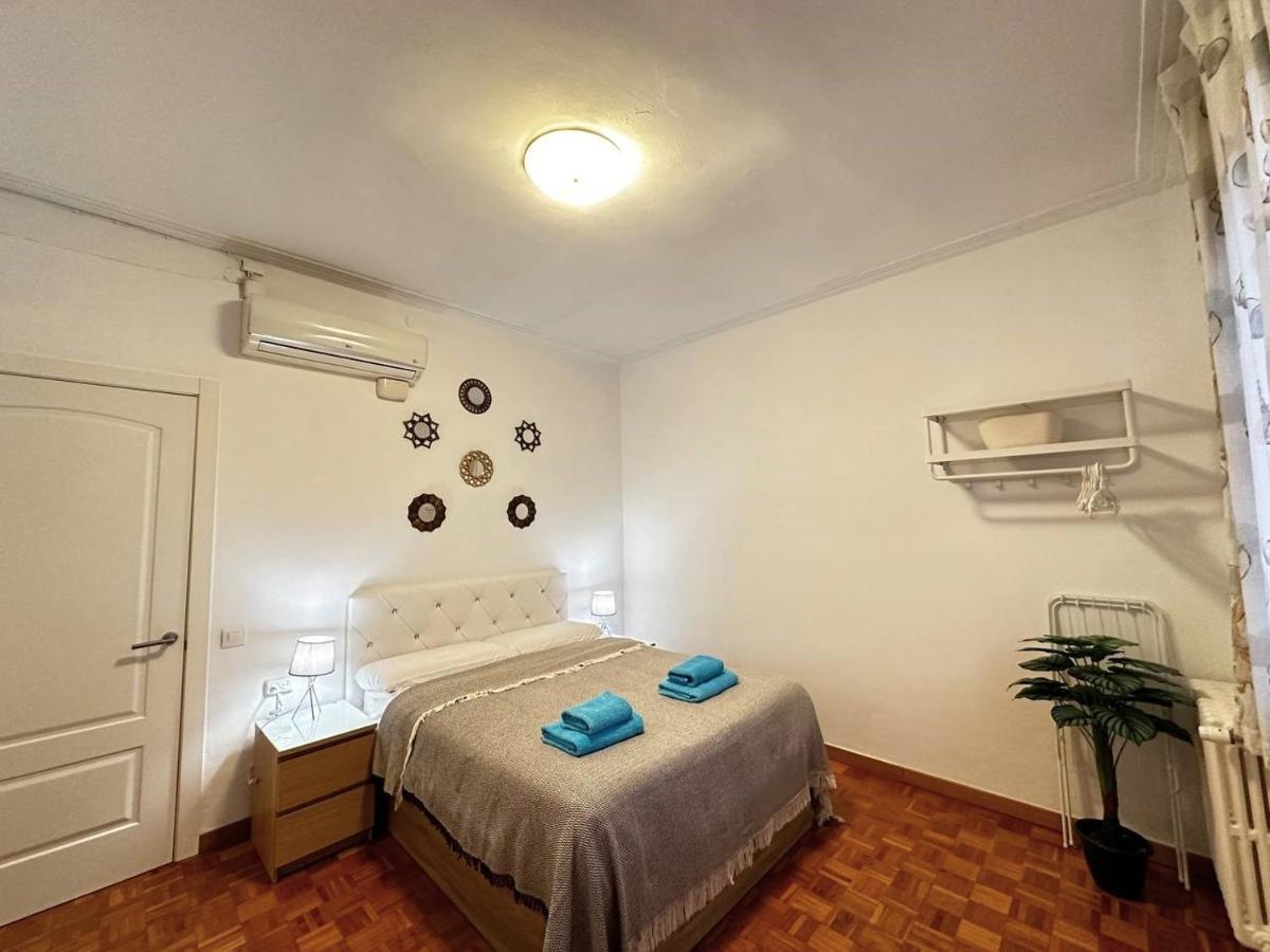 Rooms Nuevo Roger Barcelona Bagian luar foto